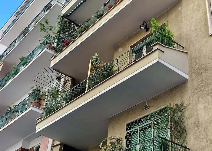 Cuma Suites Roma